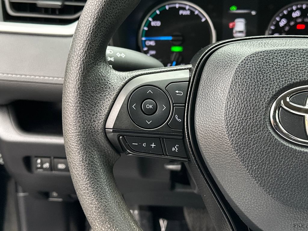 Used 2022 Toyota RAV4 LE image 23