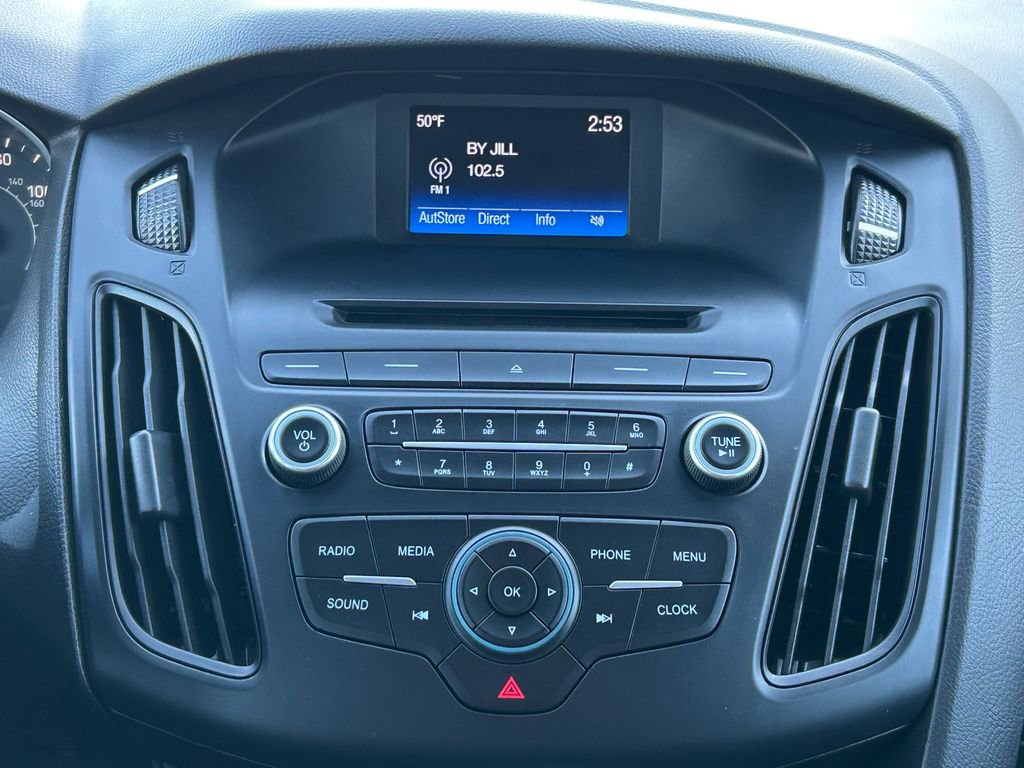 Used 2015 Ford Focus SE image 26