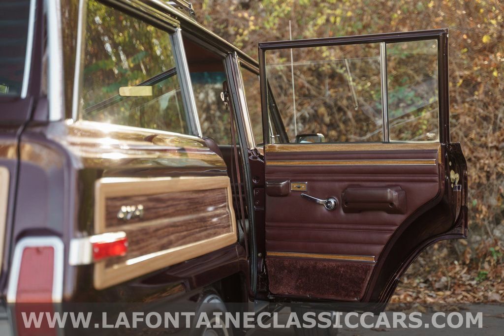 Used 1991 Jeep Grand Wagoneer image 91