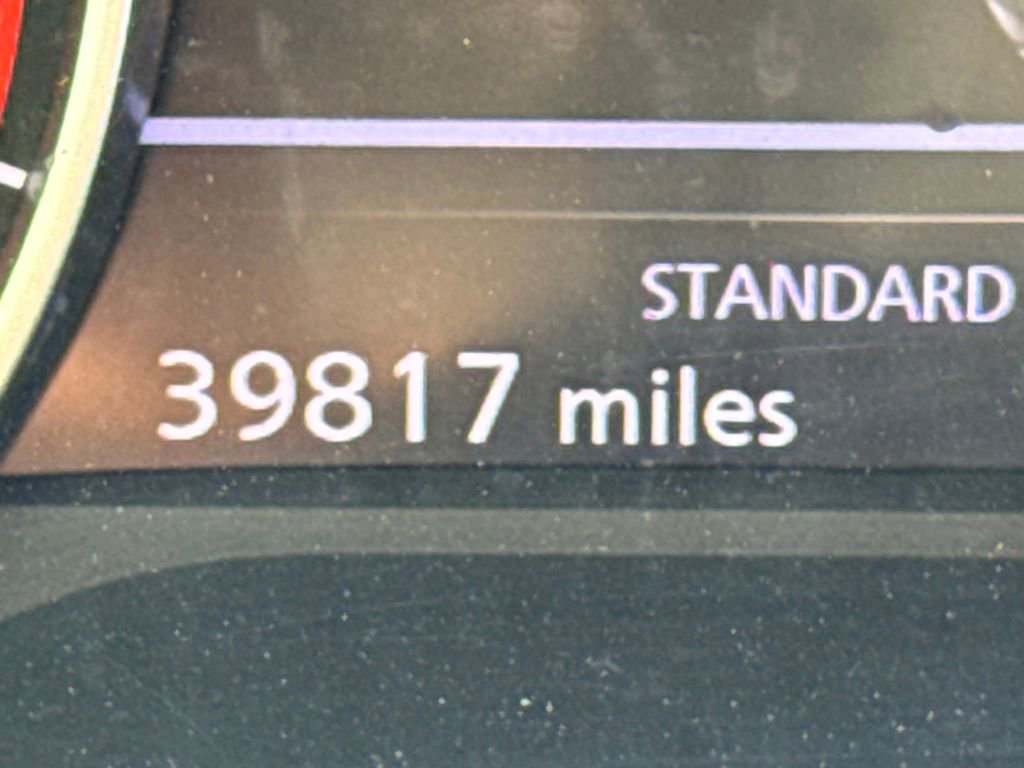 Used 2024 Nissan Rogue SV w/ SV Premium Package FWD image 21