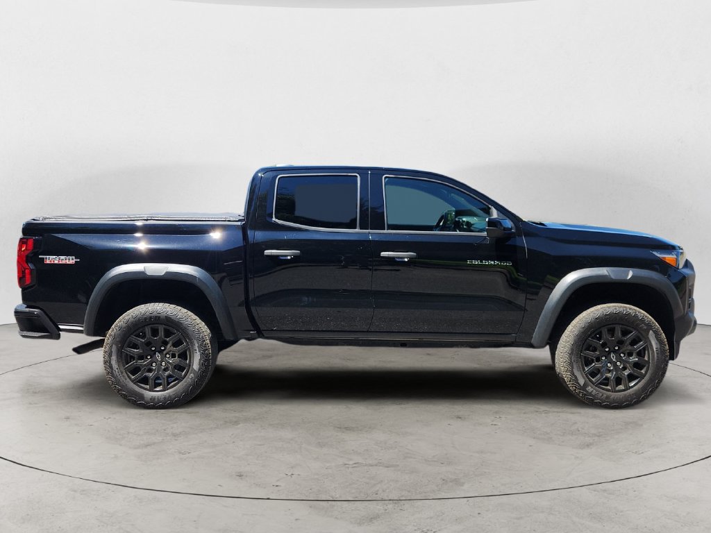 Used 2023 Chevrolet Colorado Trail Boss w/ Advanced Trailering Package AWD/4WD image 4