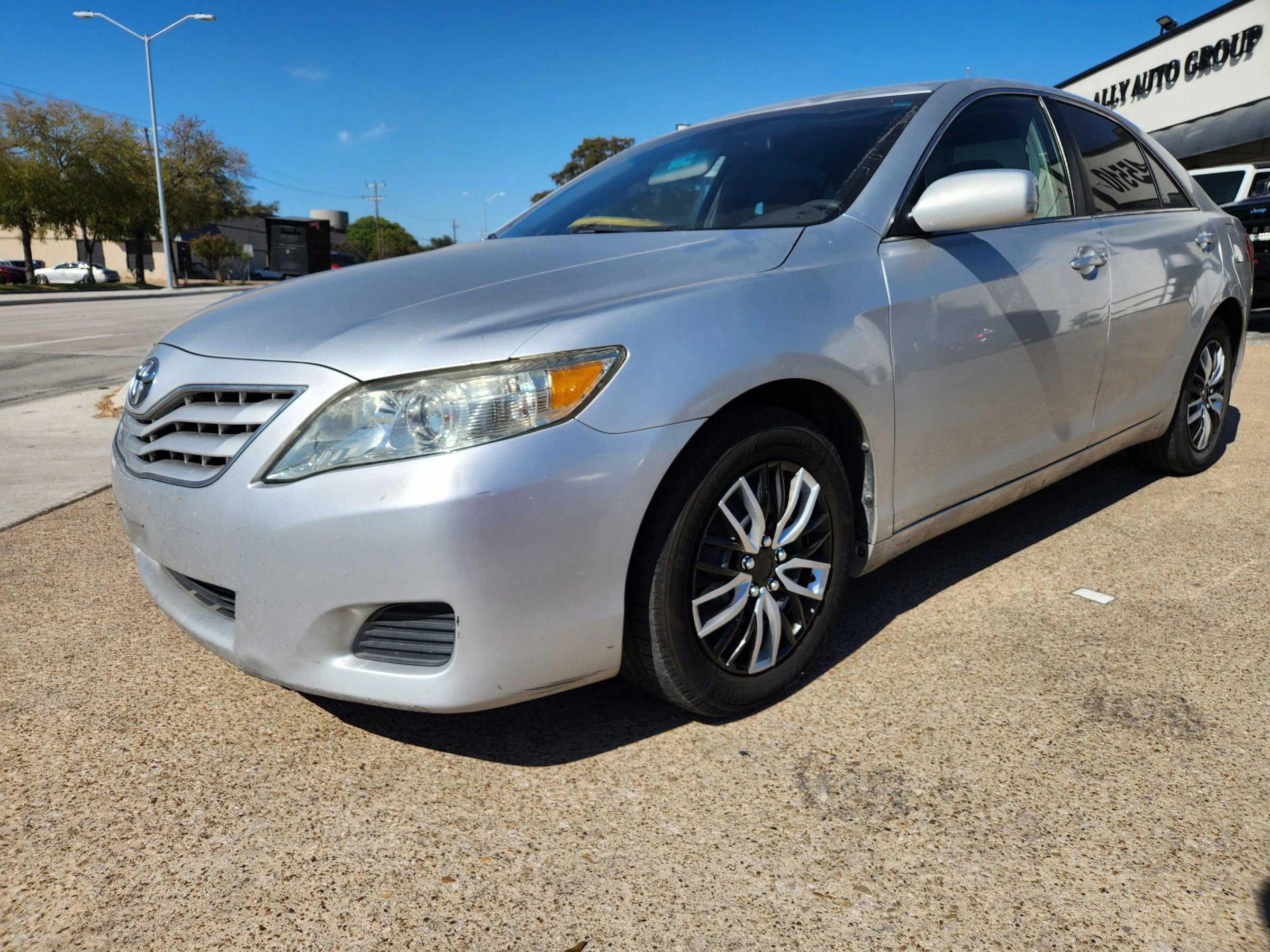 Used 2010 Toyota Camry LE
