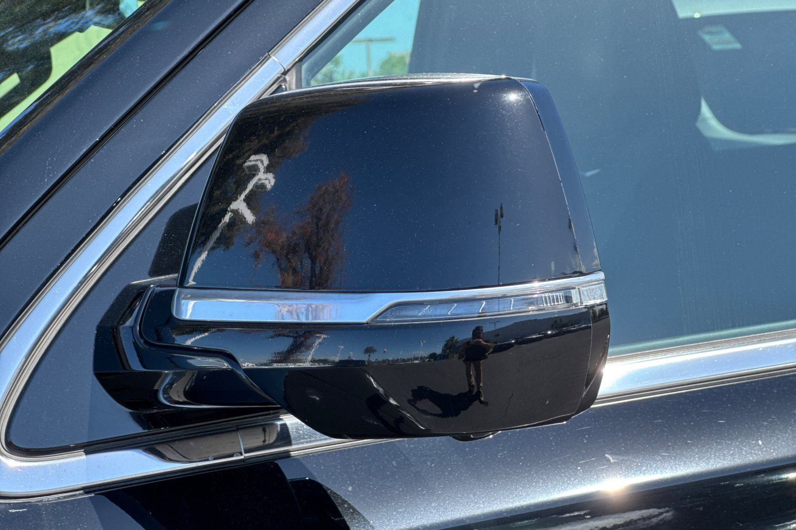 Used 2019 Cadillac Escalade ESV Platinum image 55