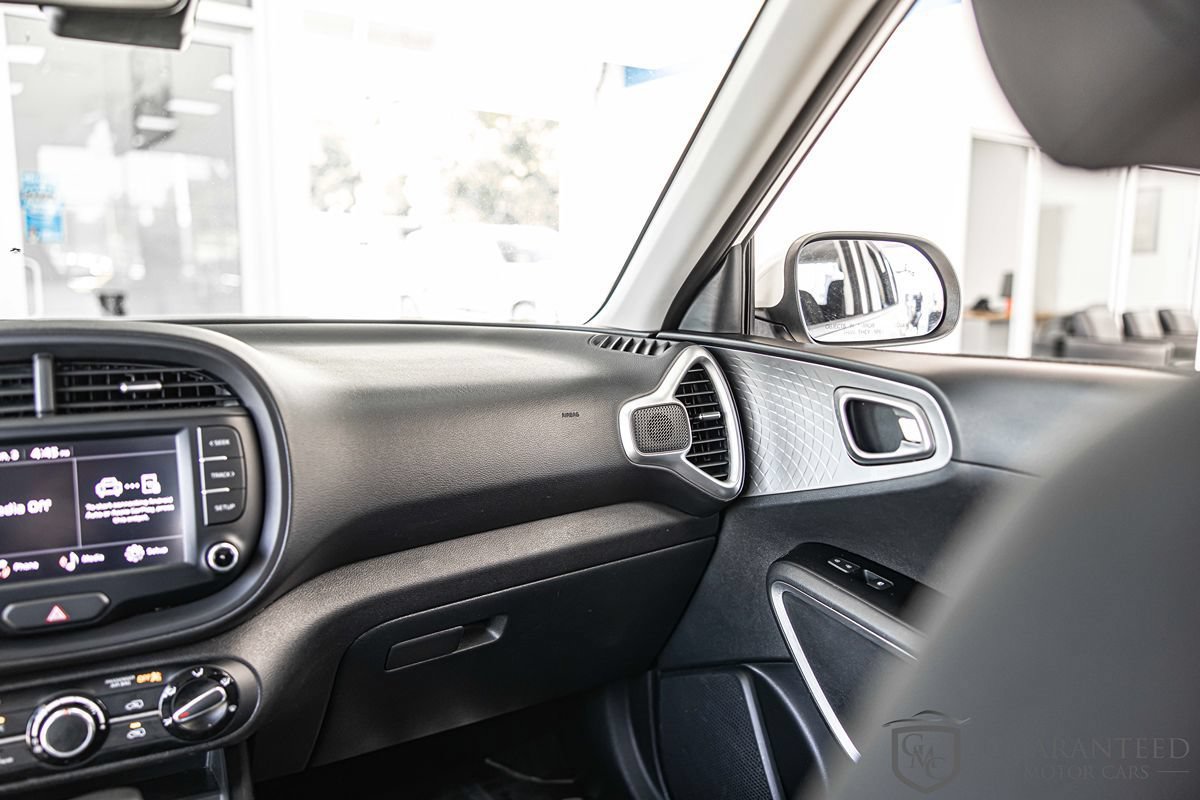 Used 2023 Kia Soul LX w/ Option Group 015 FWD image 35