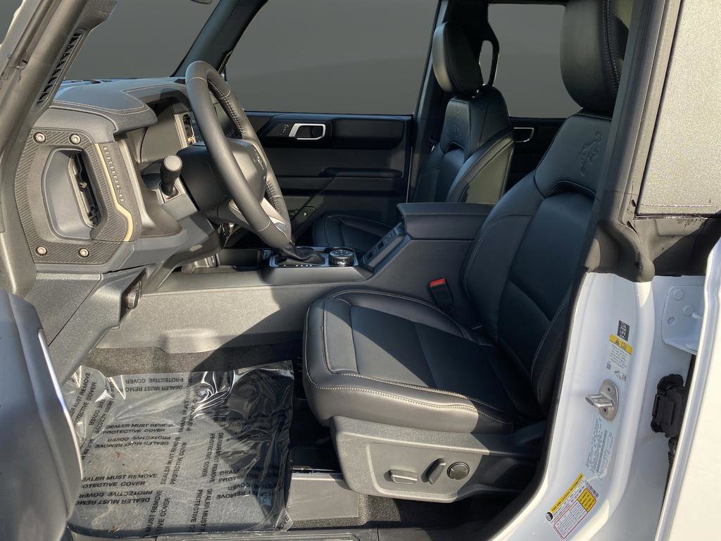 New 2025 Ford Bronco Badlands image 4