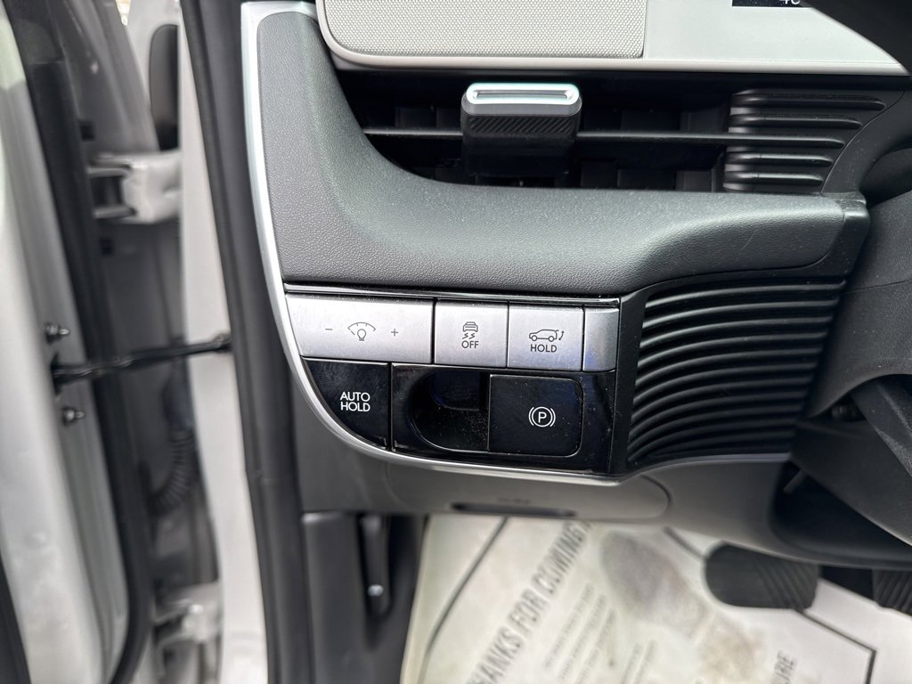Used 2023 Hyundai Ioniq 5 Limited image 14