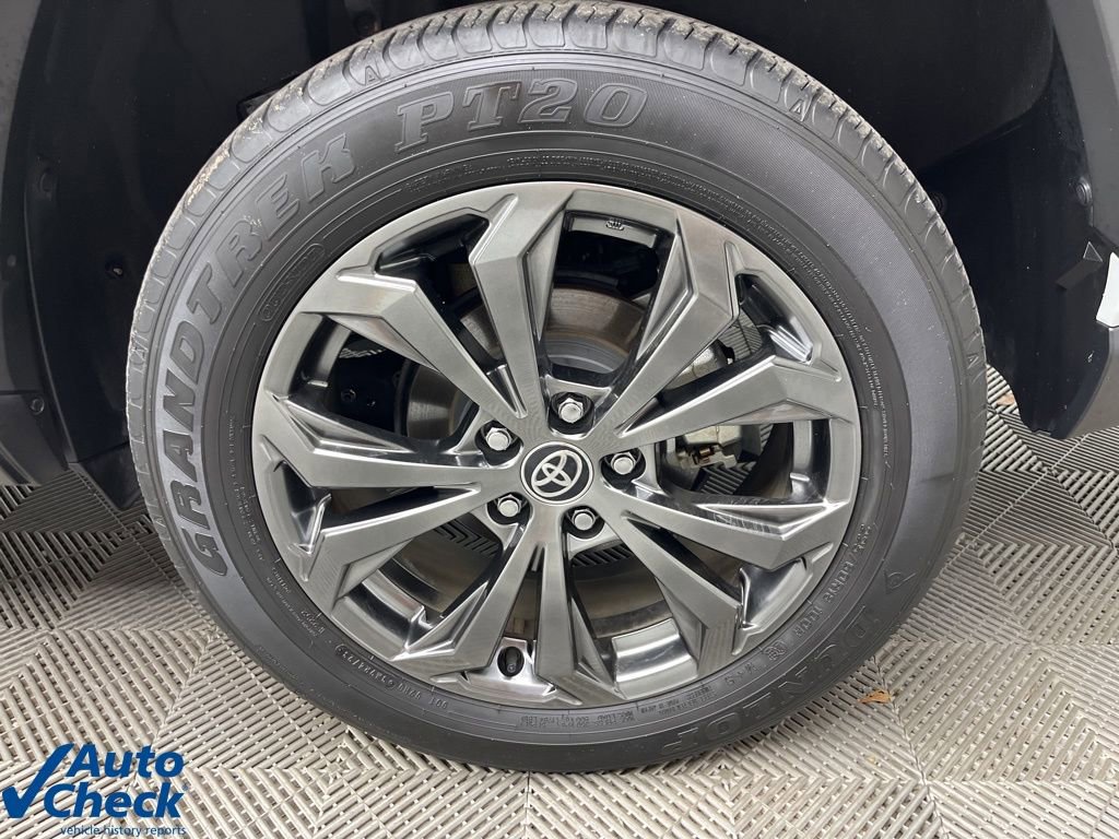 Used 2024 Toyota RAV4 Limited w/ Advanced Technology Package image 31