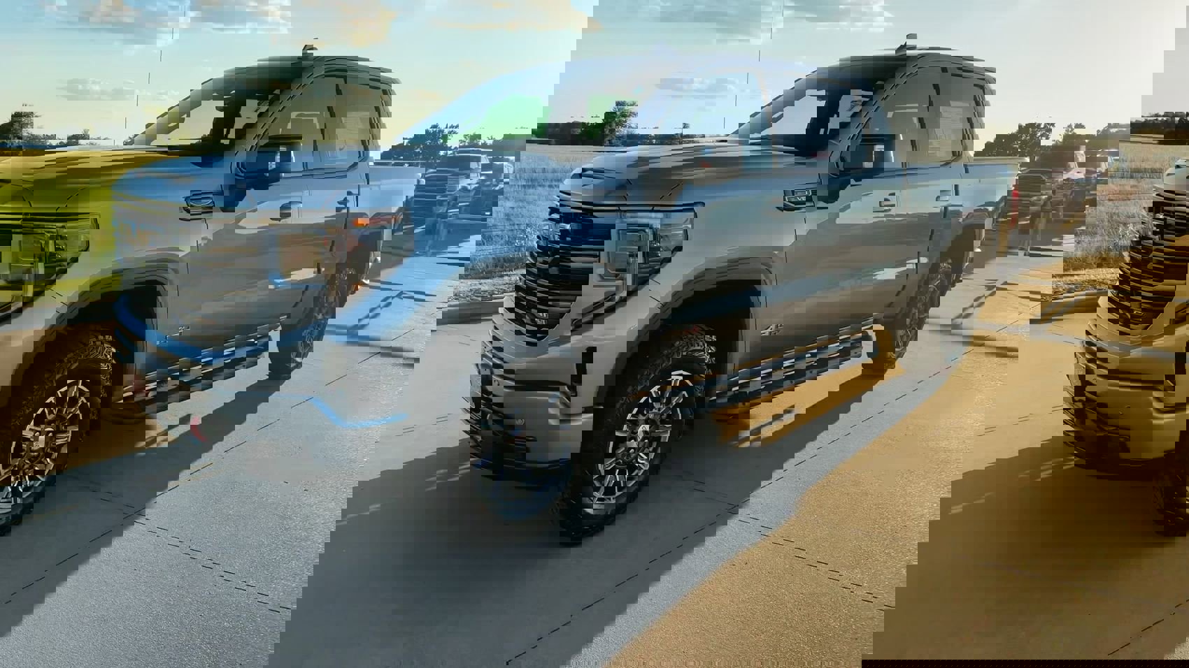 Used 2024 GMC Sierra 1500 AT4 w/ Technology Package image 5