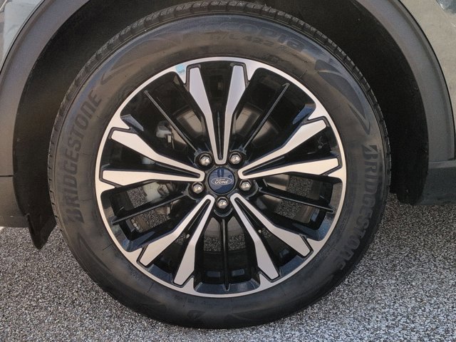 Certified 2022 Ford Escape SE w/ SE Sport Appearance Package image 25