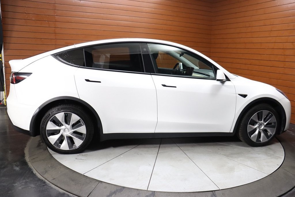 Used 2023 Tesla Model Y Long Range AWD/4WD image 15
