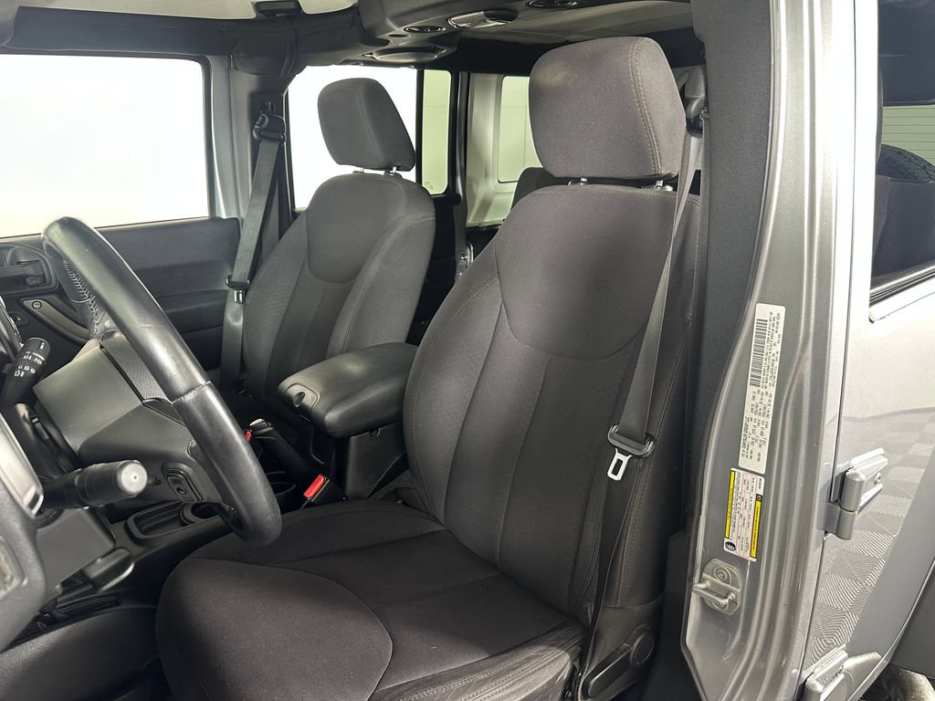 Used 2013 Jeep Wrangler Unlimited Sport AWD/4WD image 13