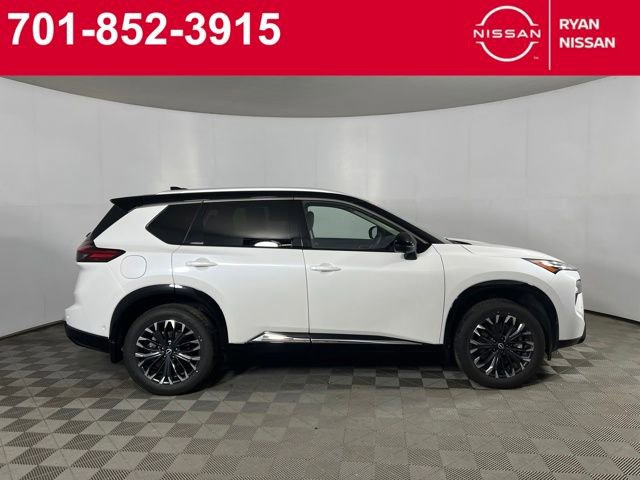 Certified 2025 Nissan Rogue Platinum w/ Tech Package image 4