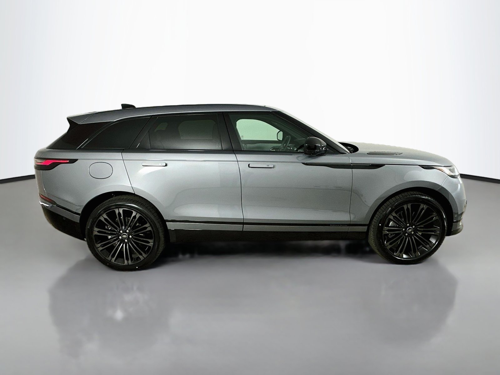 New 2026 Land Rover Range Rover Velar Belgravia AWD/4WD image 4