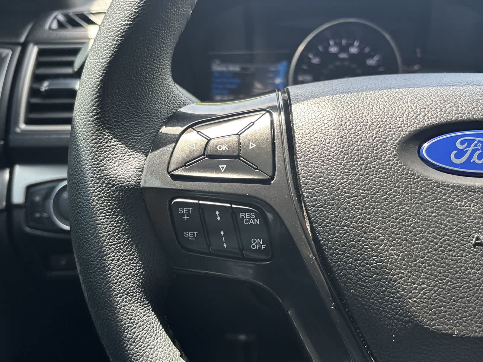 Used 2018 Ford Explorer XLT AWD/4WD image 14