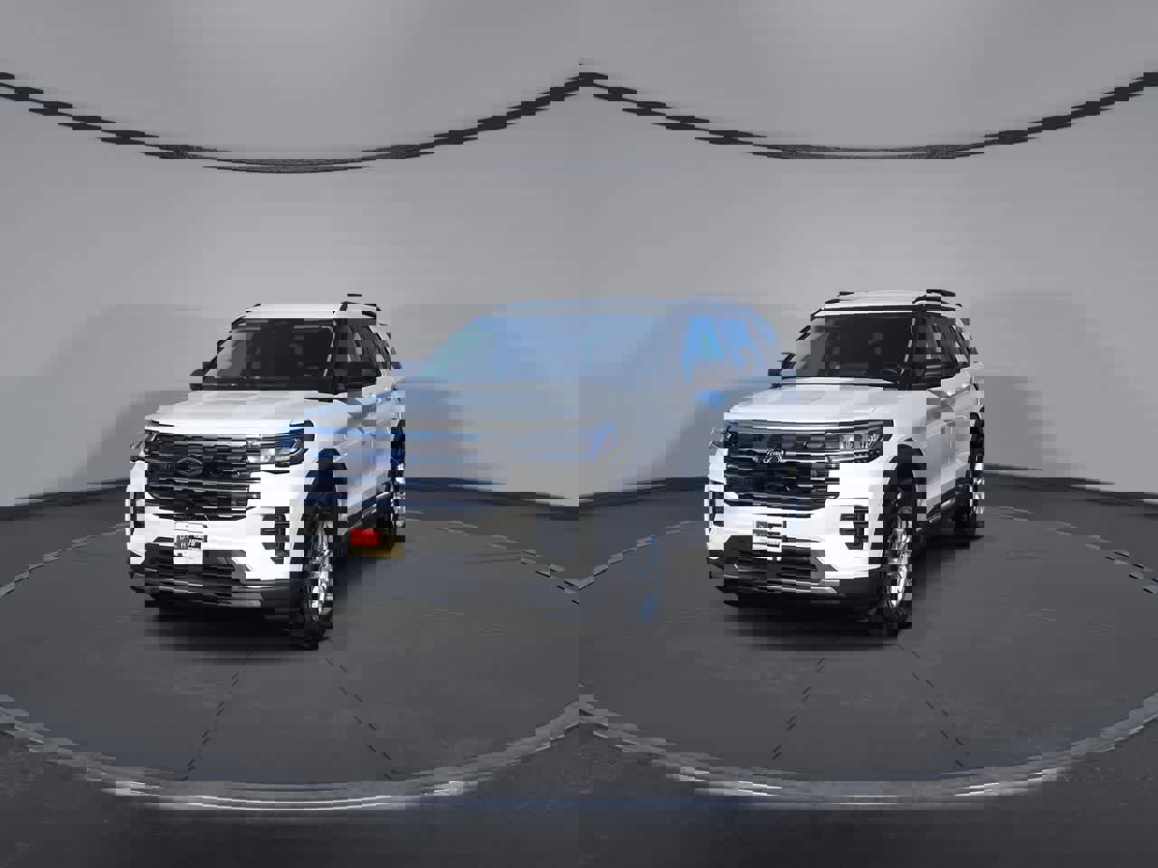 Used 2025 Ford Explorer Active image 3