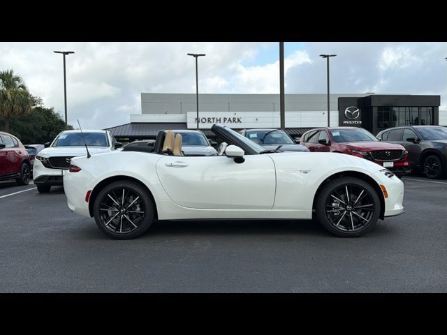 New 2026 MAZDA MX-5 Miata Grand Touring RWD image 10
