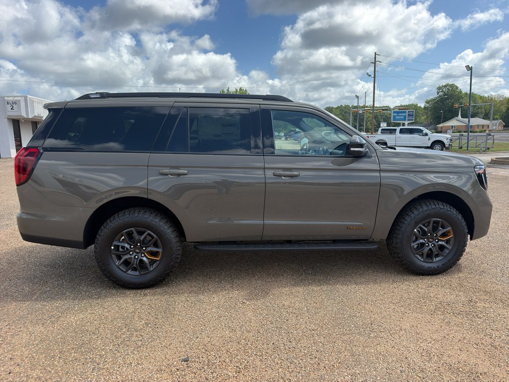 New 2027 Ford Expedition Tremor w/ Driver's Package AWD/4WD image 6