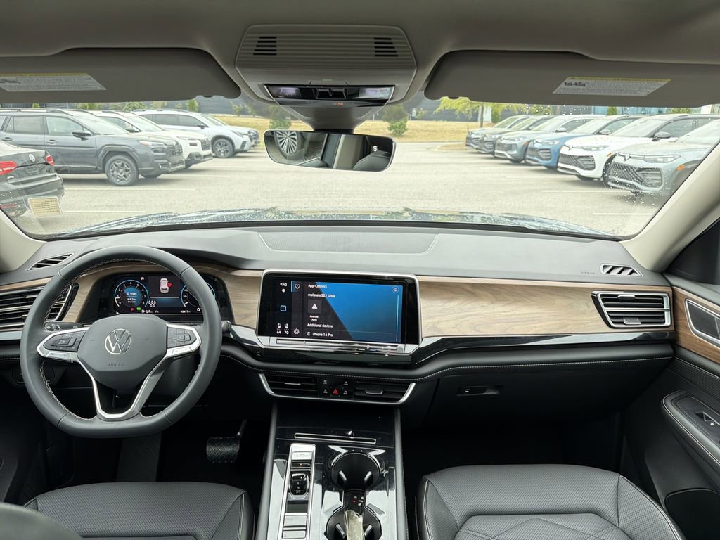 Used 2024 Volkswagen Atlas SE image 21