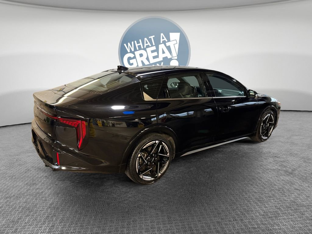 Certified 2025 Kia K4 GT-Line image 3