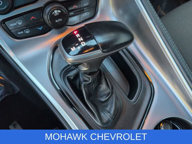 Used 2020 Dodge Challenger SXT w/ Driver Convenience Group AWD/4WD image 17