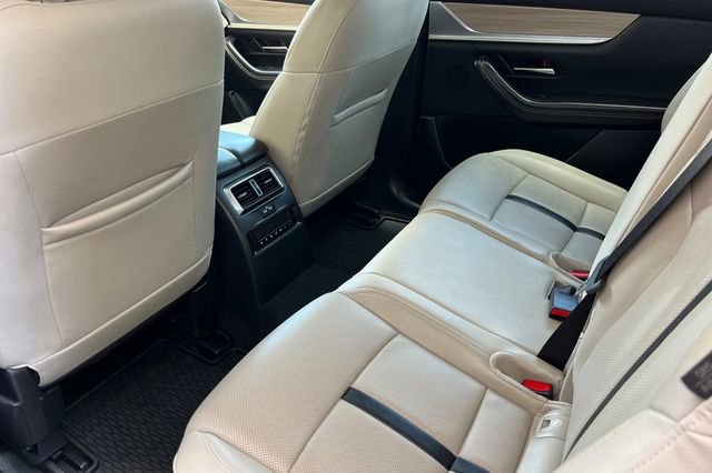 Certified 2025 MAZDA CX-70 3.3 Turbo w/ Premium Package AWD/4WD image 14