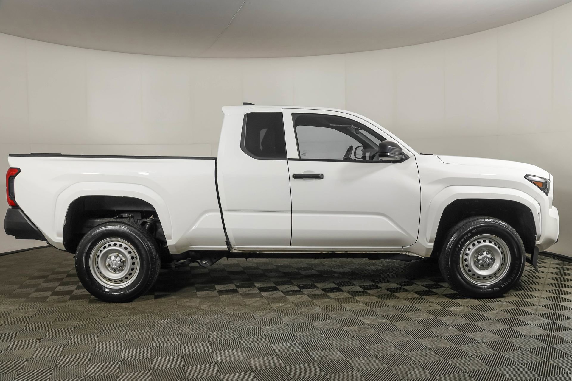 Used 2024 Toyota Tacoma SR RWD image 13