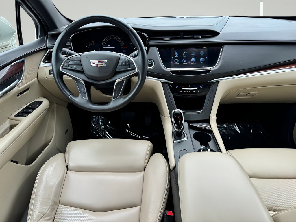 Used 2017 Cadillac XT5 Luxury FWD image 7
