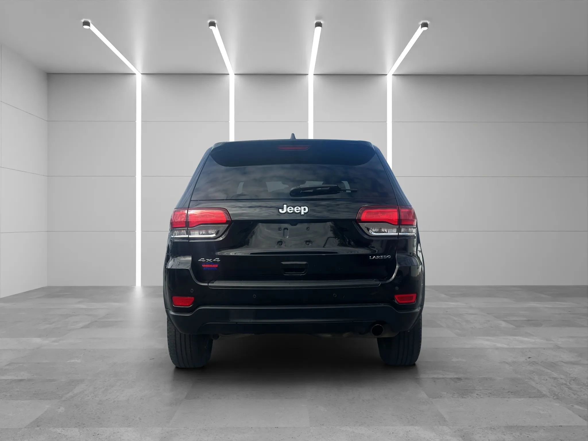 Used 2020 Jeep Grand Cherokee Laredo AWD/4WD image 5