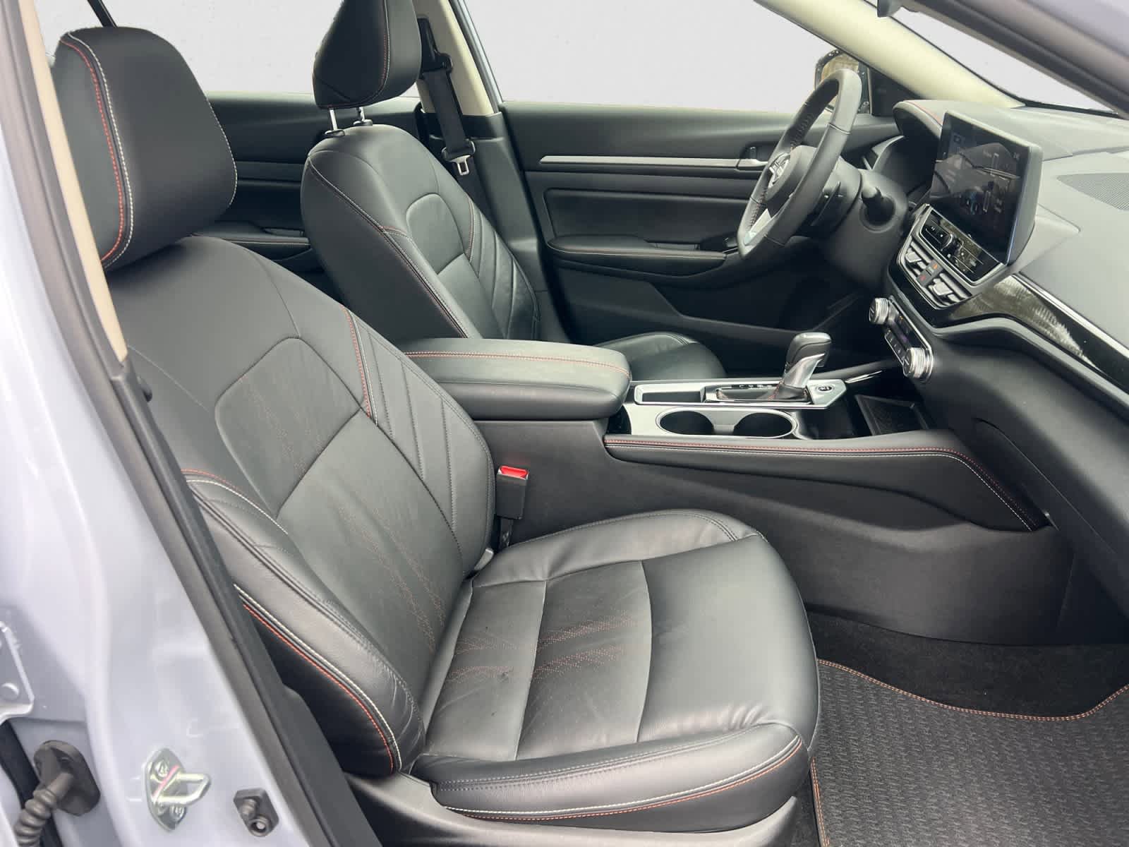 Certified 2025 Nissan Altima 2.5 SR w/ SR Premium Package FWD image 15