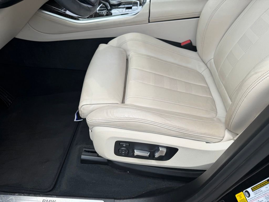 Used 2019 BMW X5 xDrive40i w/ Premium Package 2 AWD/4WD image 23