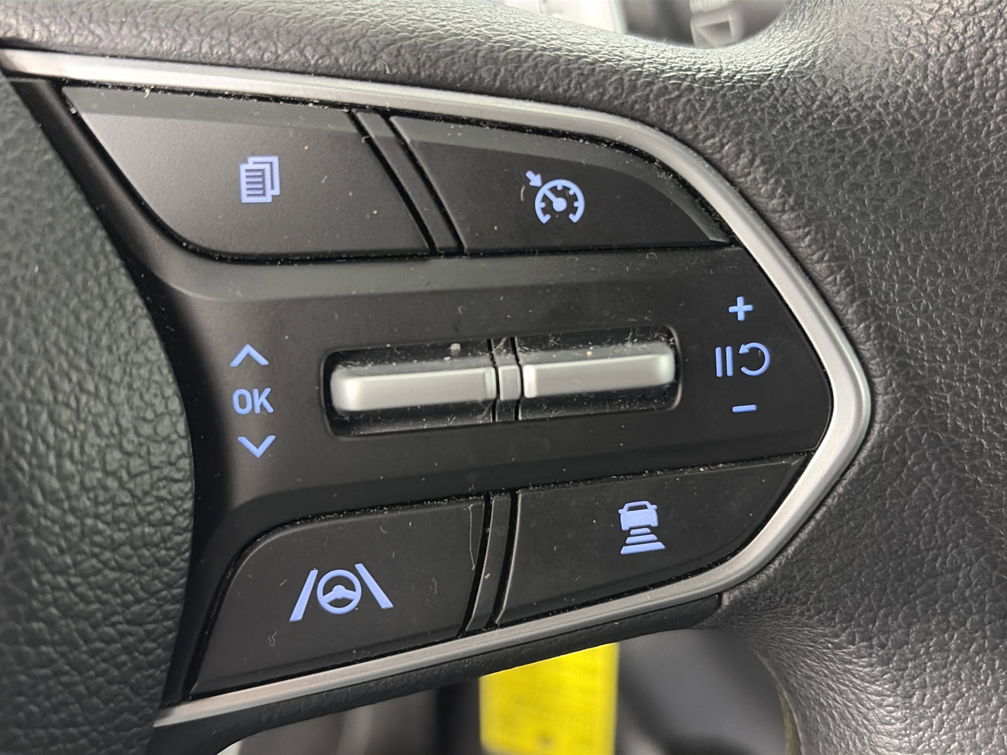 Certified 2023 Hyundai Santa Fe SE image 27