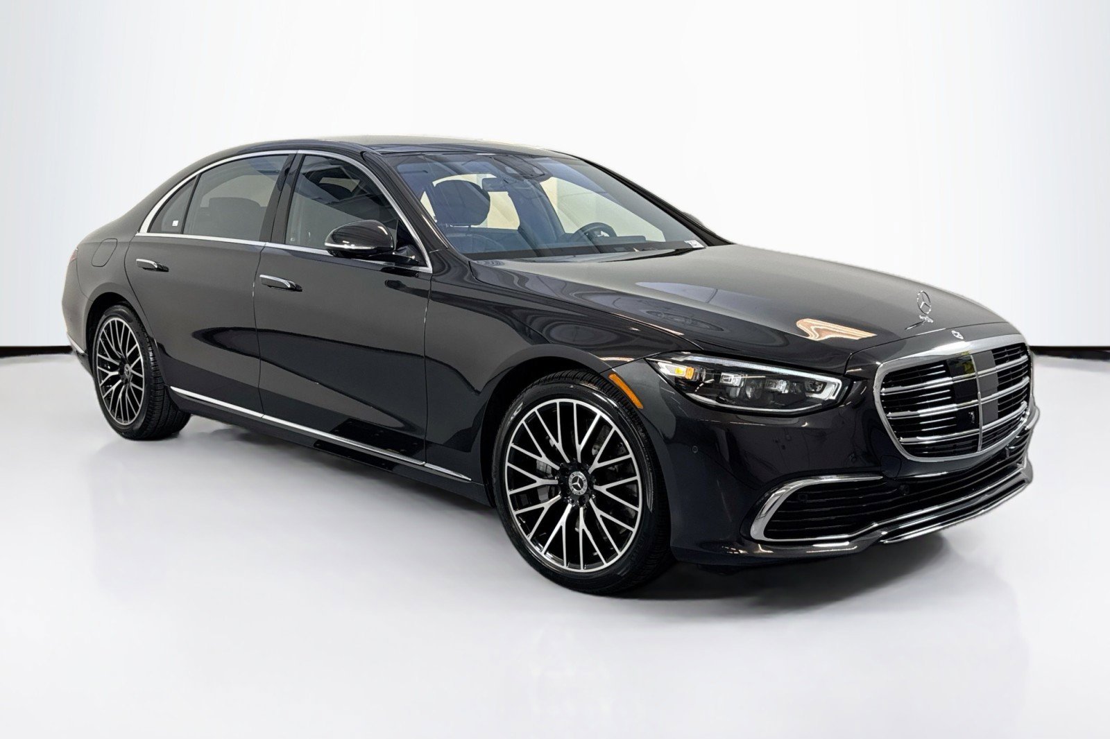 Certified 2022 Mercedes-Benz S 500 4MATIC image 3