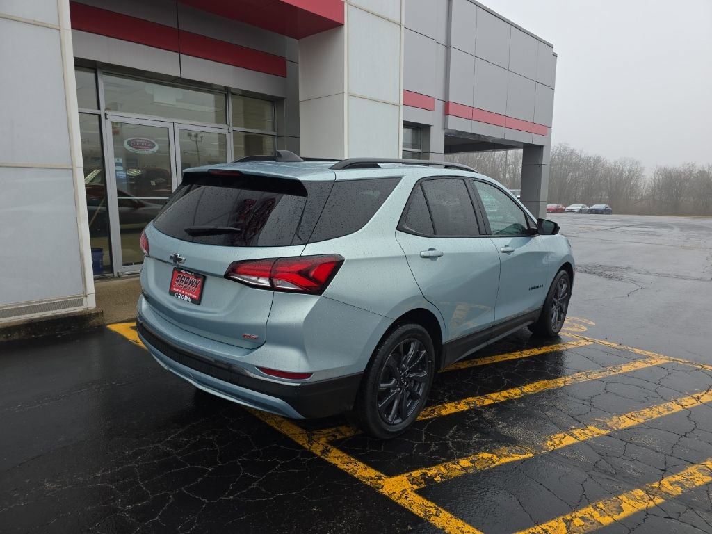 Used 2022 Chevrolet Equinox RS w/ LPO, Floor Liner Package image 3