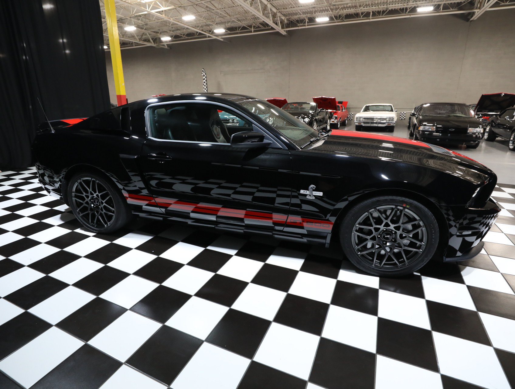 Used 2013 Ford Mustang Shelby GT500 RWD image 20