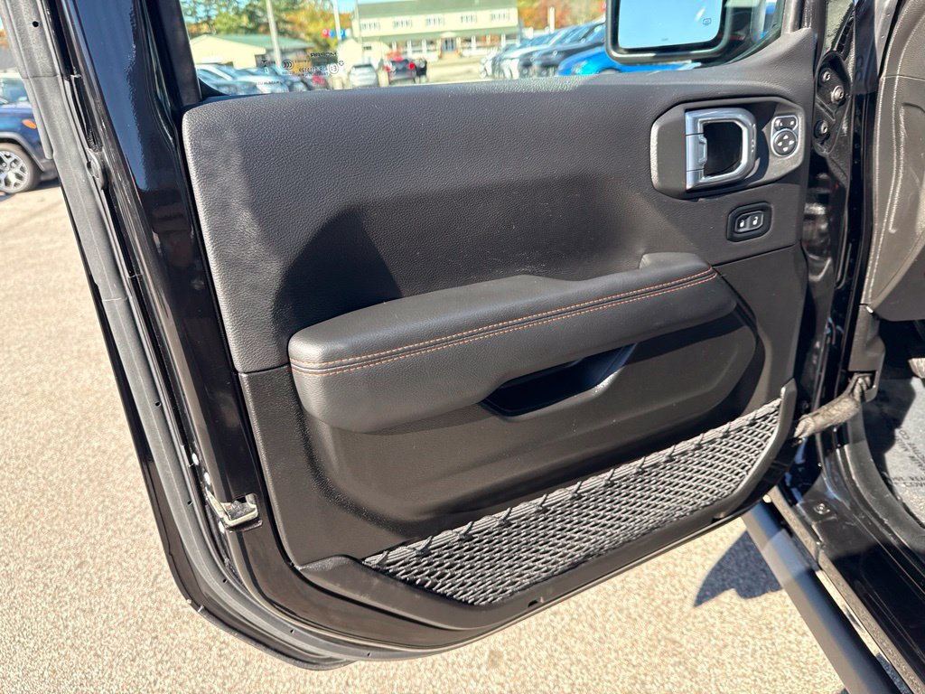 Certified 2023 Jeep Gladiator Mojave w/ LED Lighting Group AWD/4WD image 17