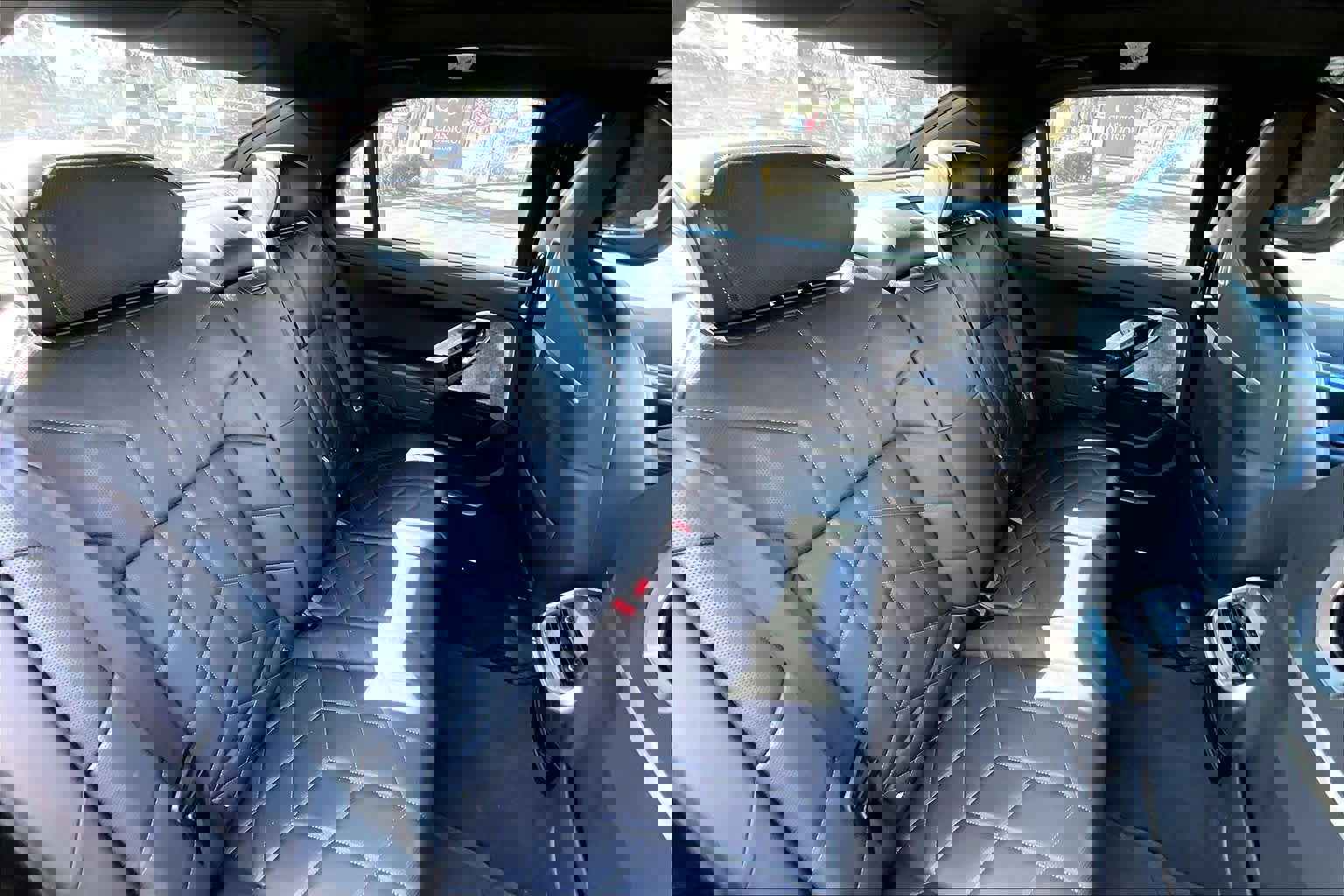 Used 2023 BMW 760i xDrive w/ Executive Package image 20