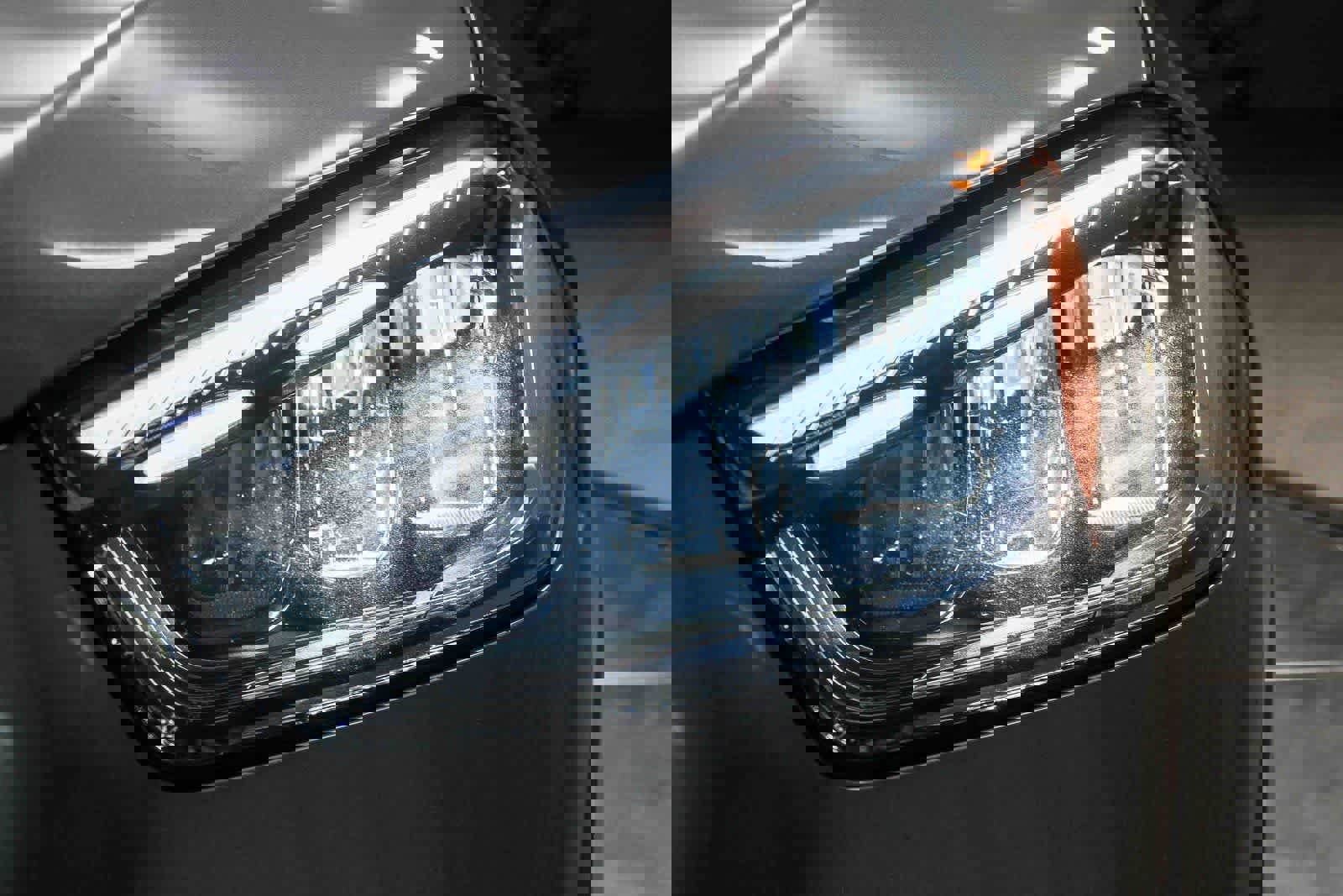 Used 2025 Mercedes-Benz GLE 450e 4MATIC image 11