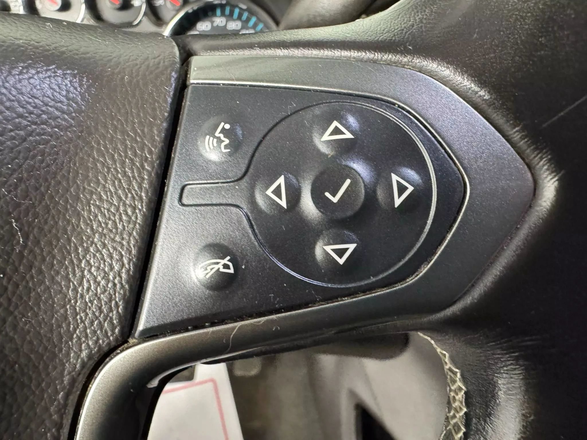 Used 2019 Chevrolet Suburban LT AWD/4WD image 17