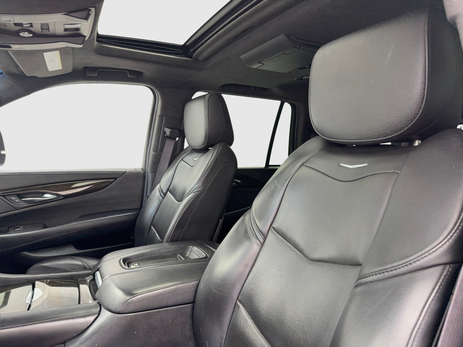 Used 2016 Cadillac Escalade Platinum AWD/4WD image 15
