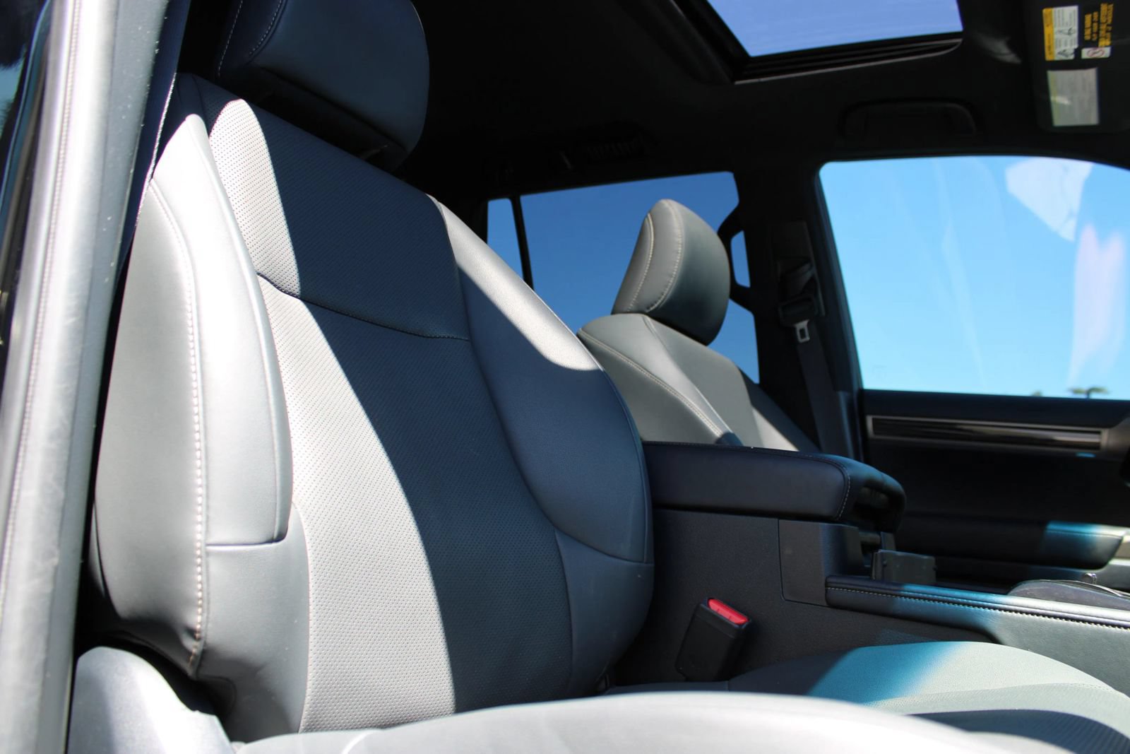 Used 2020 Lexus GX 460 Premium w/ Premium Package AWD/4WD image 18