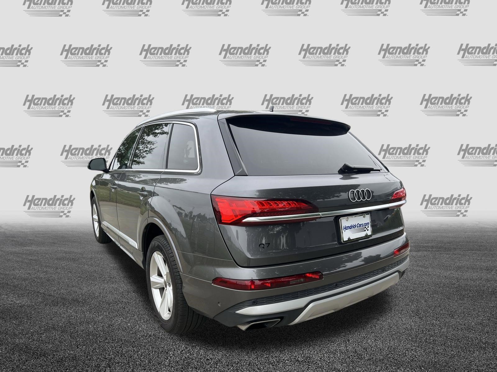 Used 2025 Audi Q7 2.0T Premium w/ Convenience Package AWD/4WD image 9