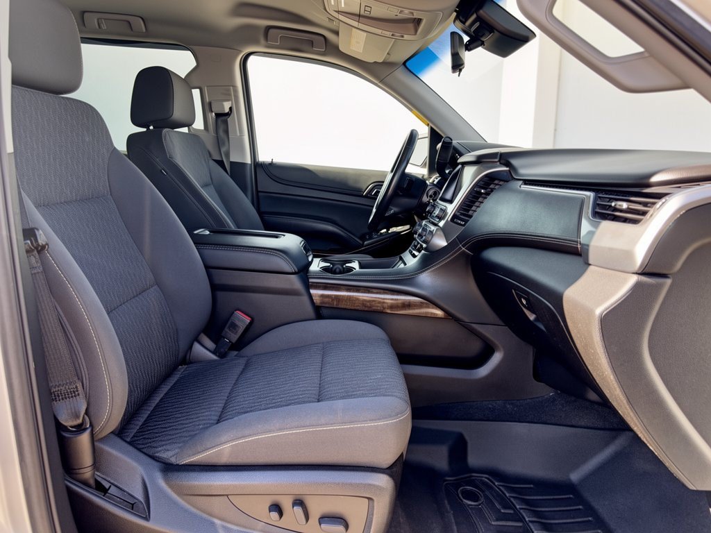 Used 2020 Chevrolet Suburban LS w/ Enhanced Driver Alert Package RWD image 30