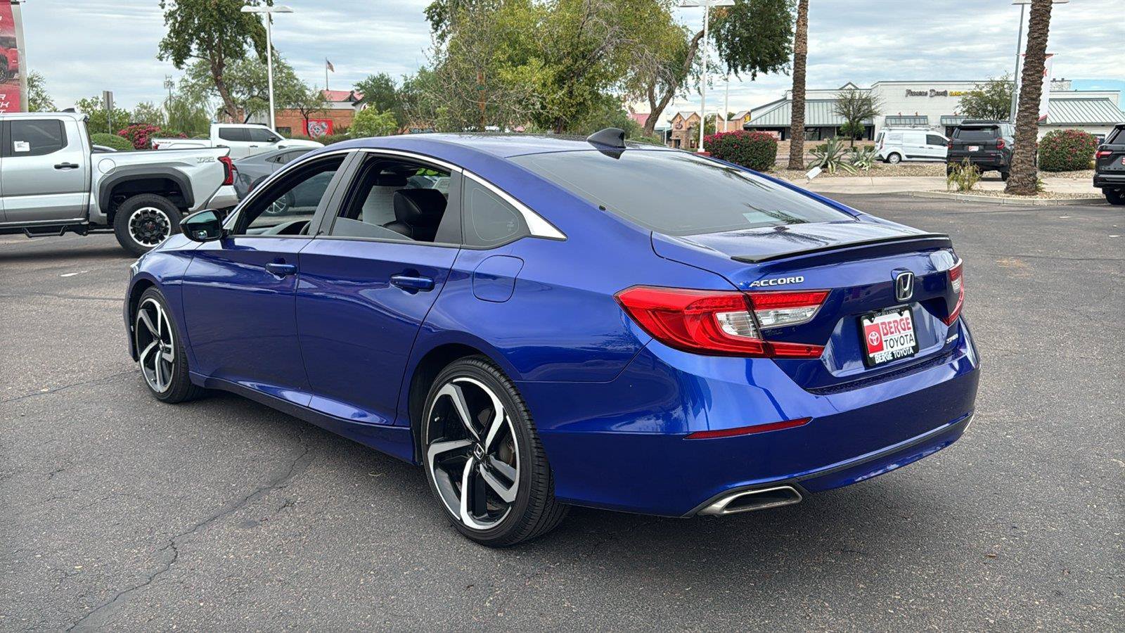 Used 2021 Honda Accord Sport image 6