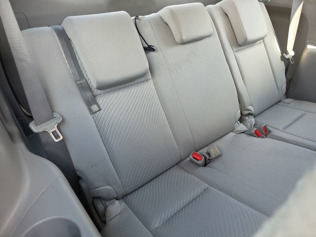 Used 2014 Toyota Highlander LE image 13