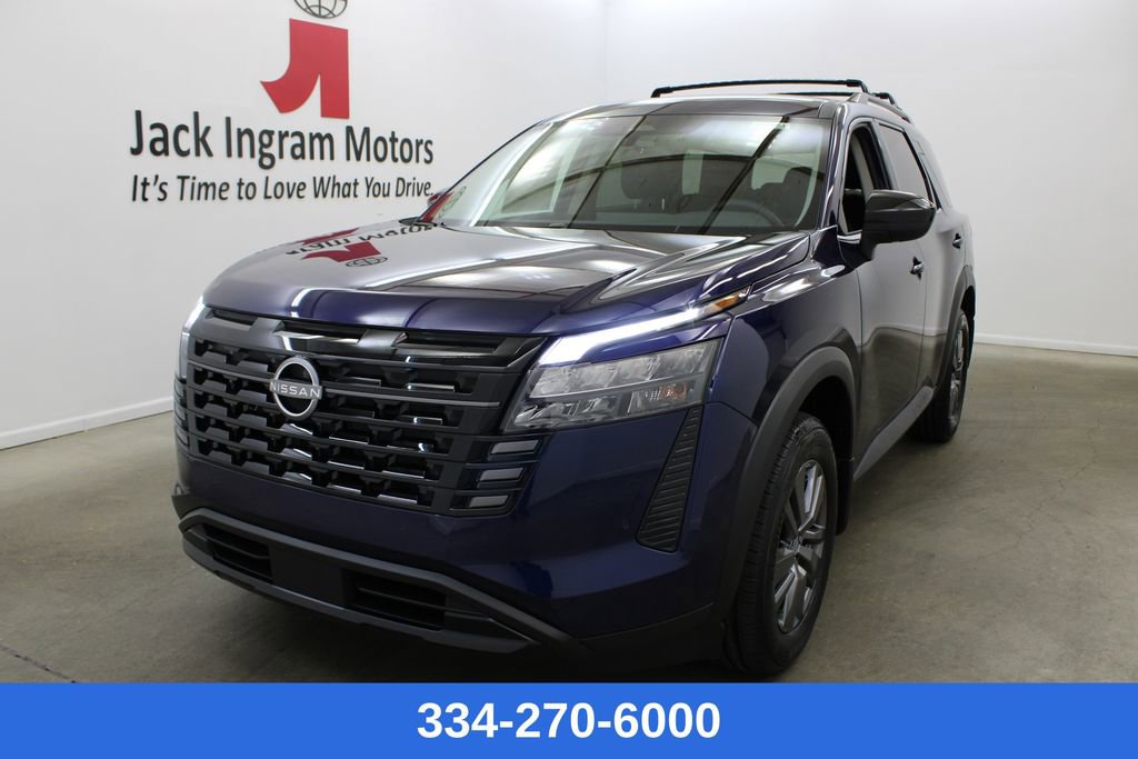 New 2026 Nissan Pathfinder SV