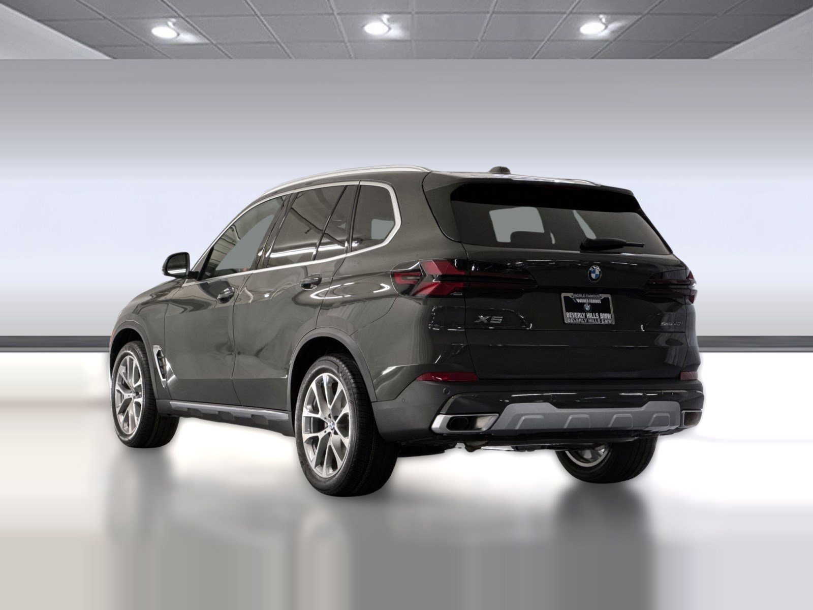 Used 2026 BMW X5 sDrive40i w/ Premium Package image 3