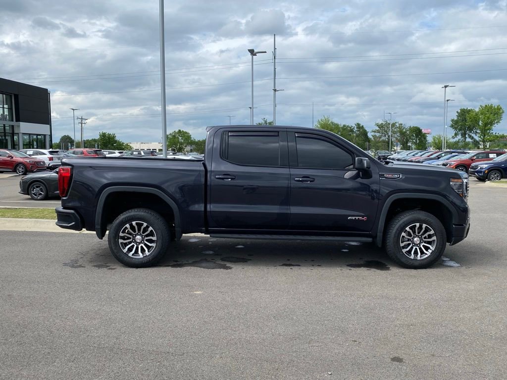 Used 2022 GMC Sierra 1500 AT4 w/ AT4 Premium Package AWD/4WD image 9