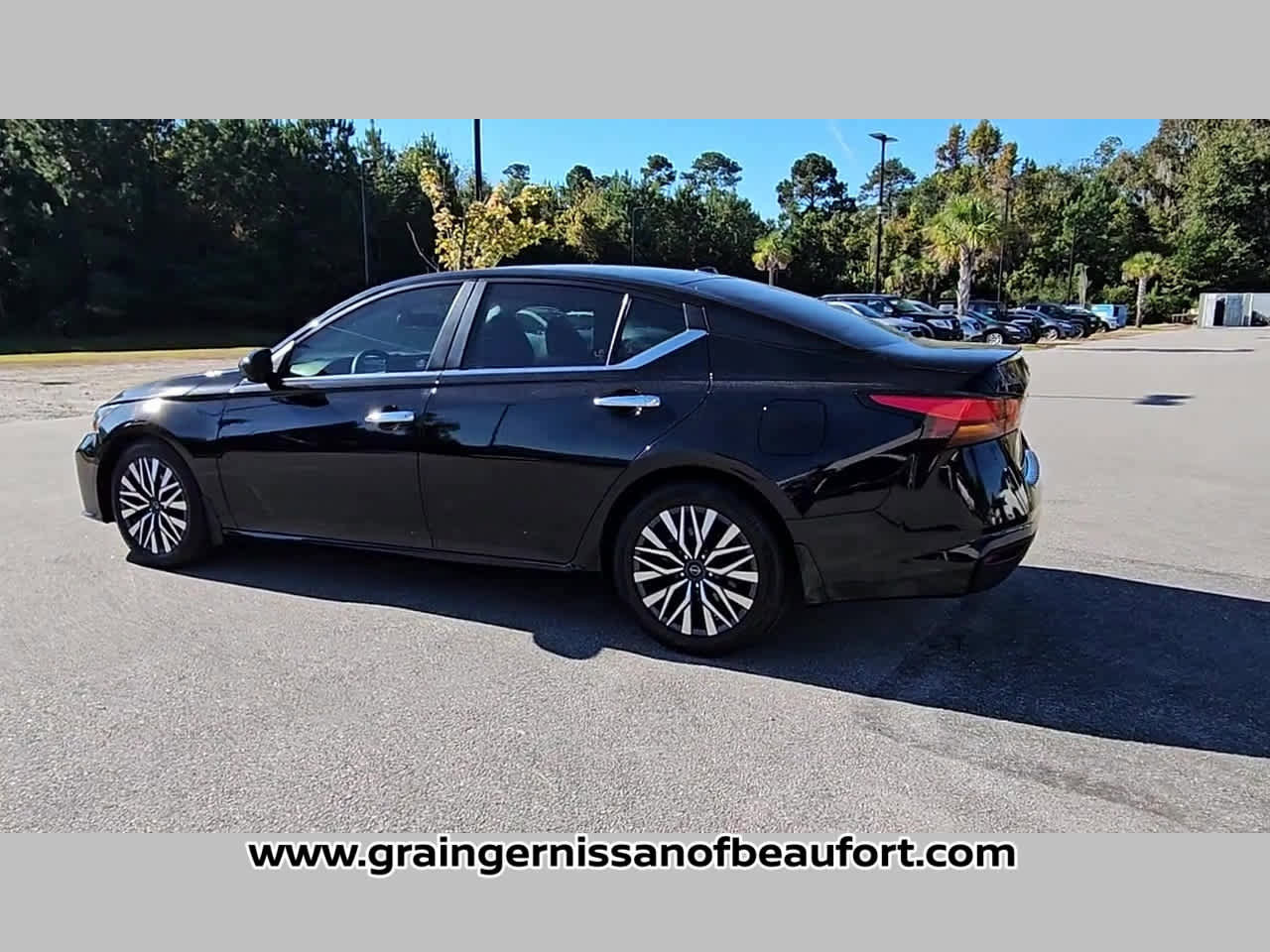 Used 2023 Nissan Altima 2.5 SV FWD image 27