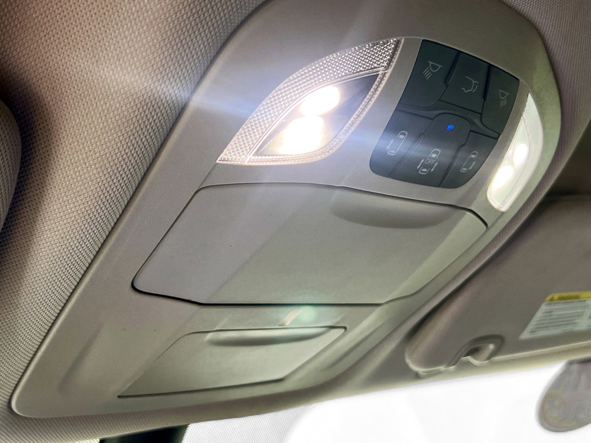 Used 2024 Chrysler Pacifica Touring-L image 22