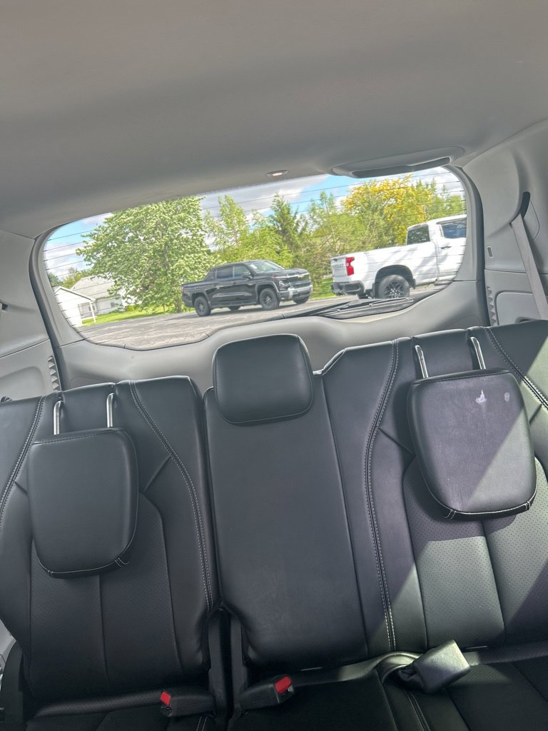 Used 2023 Chrysler Pacifica Touring-L FWD image 43
